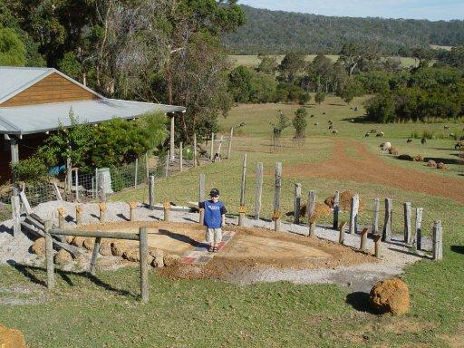 [ A 'wooden post' Human Sundial, in Western Australia ]