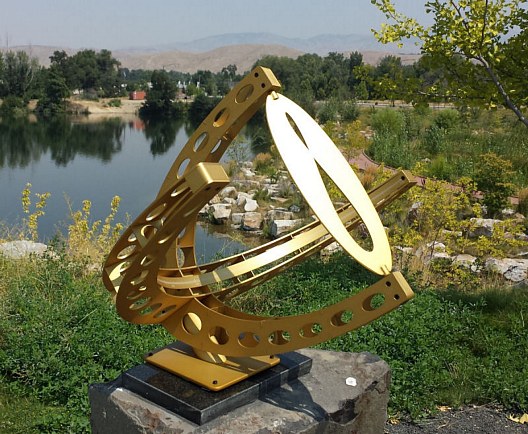 [ A modern accurate sundial, in aluminium ]